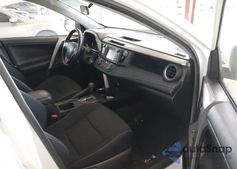 2016 Toyota Rav4 Xle z USA, uszkodzony, nr VIN JTMRFREVXGJ055526